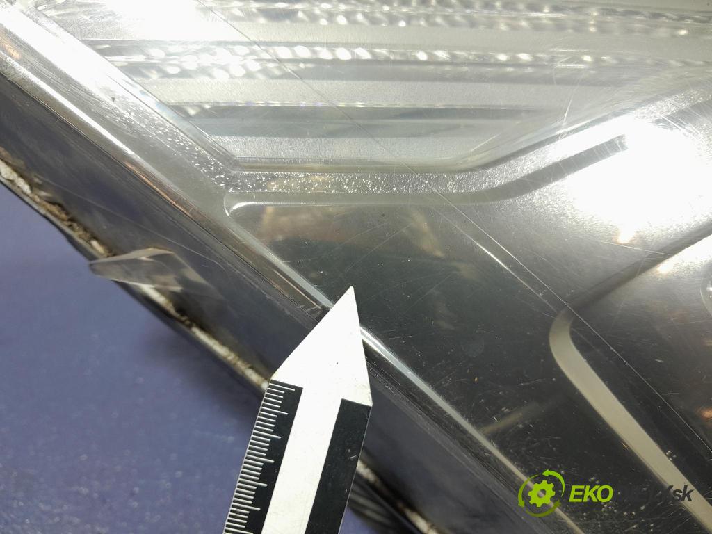 Citroen C4 picasso 2007 světlo v pravo: