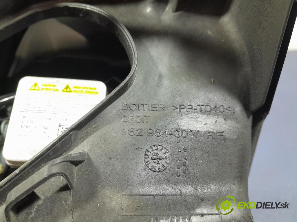 Citroen C4 picasso 2007 světlo v pravo: