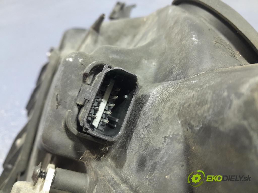 Citroen C4 picasso 2007 světlo v pravo: 