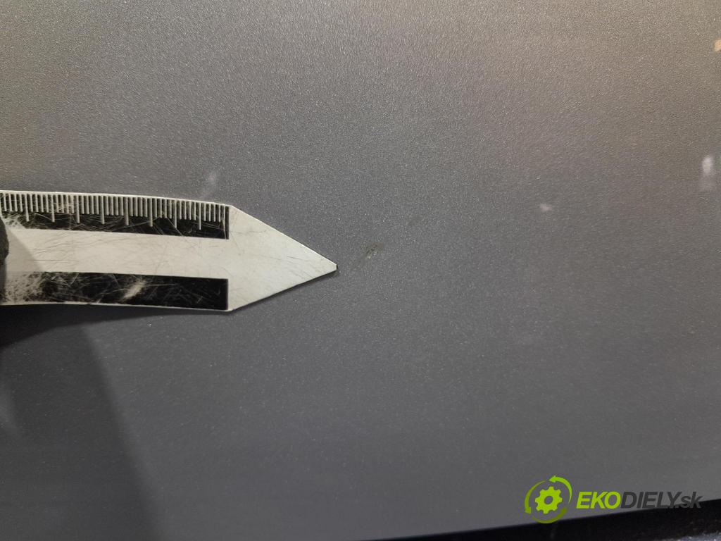 Toyota Yaris 2008 zadna dveře kufra: kufra: