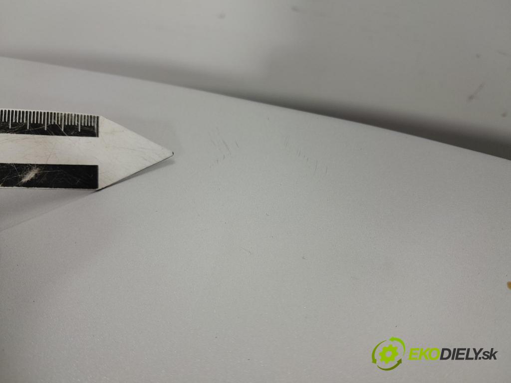 Toyota Yaris 2008 zadna dveře kufra: kufra: