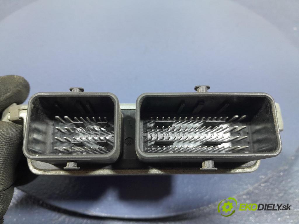 Dacia Logan 2011 řídící jednotka Motor: 237101467R