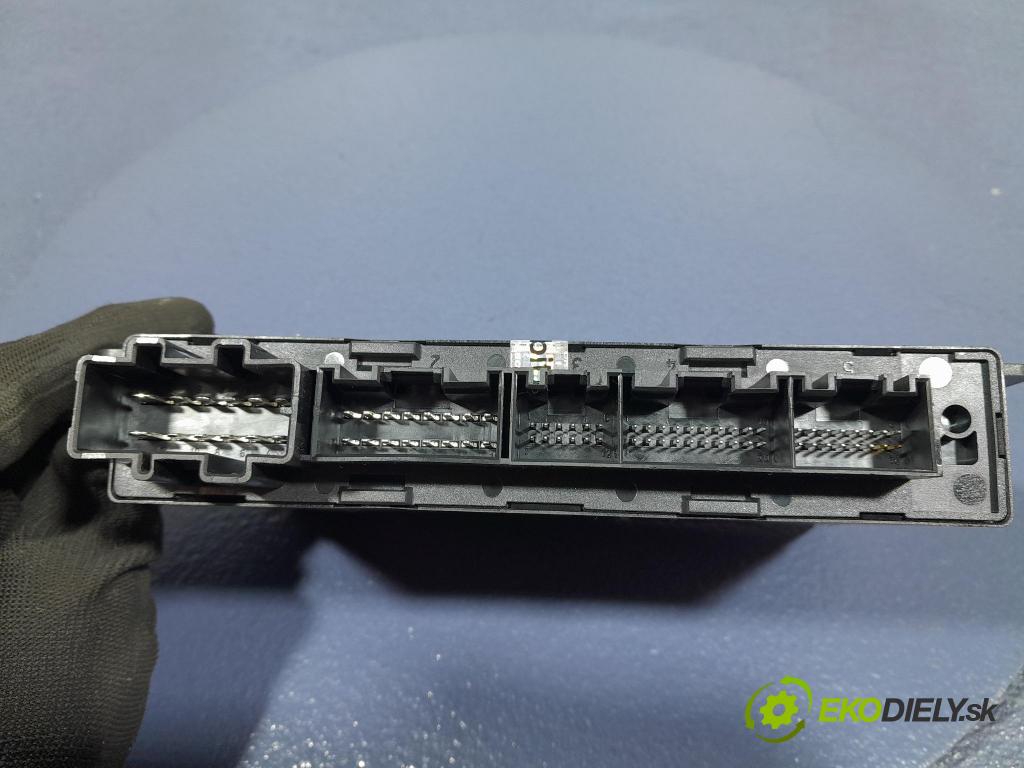 Audi A4 2002 řídící jednotka 8E0959433AH