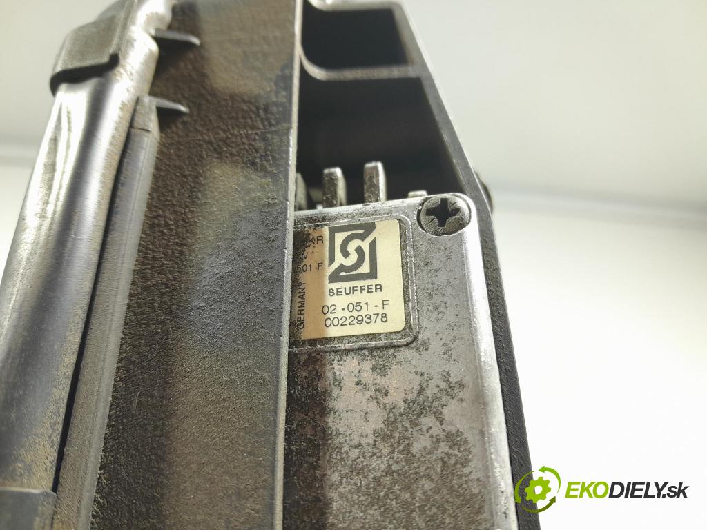 Audi A4 2002 ventilátor Chladič: 8E0121205E