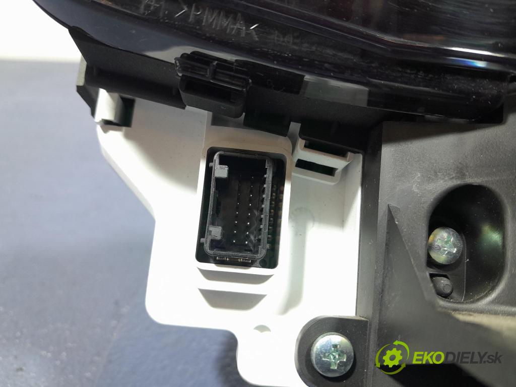 Toyota Yaris 2008 Přístrojová deska 83800-0D660-D