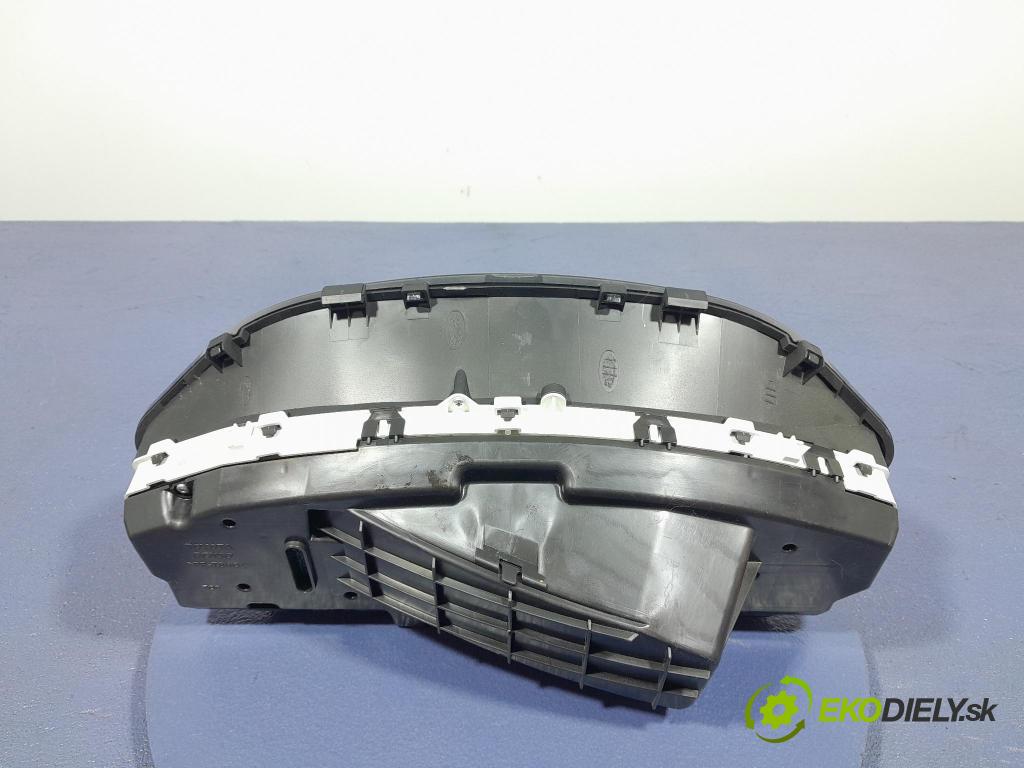 Toyota Yaris 2008 Přístrojová deska 83800-0D660-D