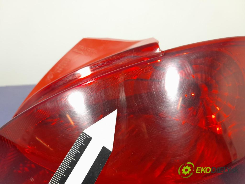 Toyota Yaris 2008 světlo Zad: Práva: Mimo: