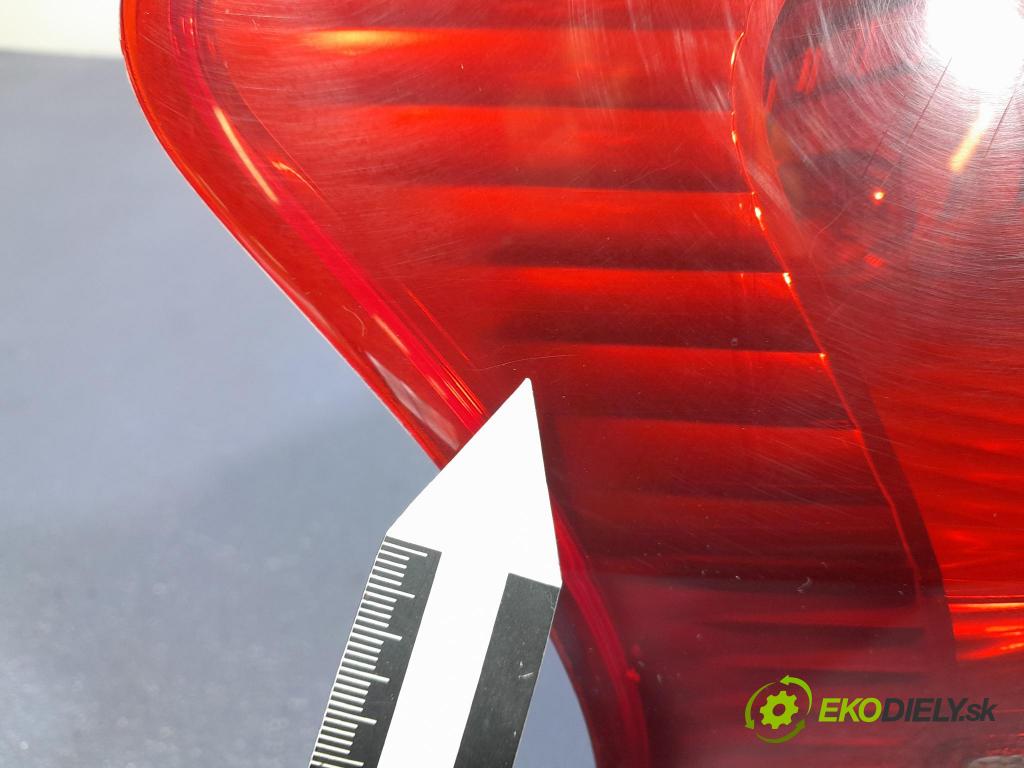 Toyota Yaris 2008 světlo Zad: levá Mimo: