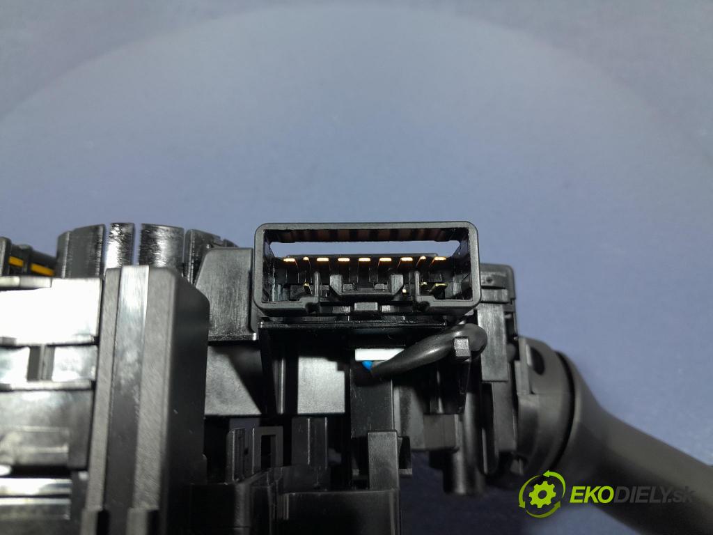 Toyota Yaris 2008 prepínač Komplex: