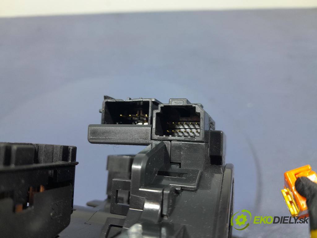 Toyota Yaris 2008 Přepínač Komplex: 