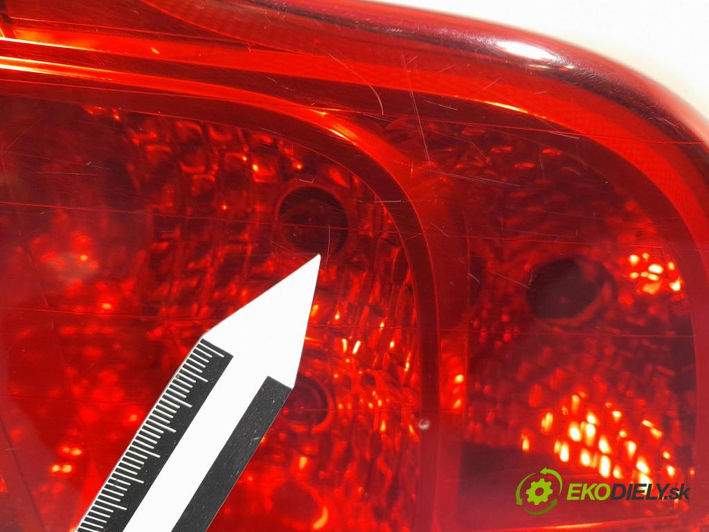 Volvo S60 2001 světlo Zad: Práva: Mimo: