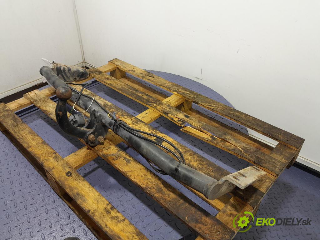 Volvo S60 2001 oko Do Přívěsy