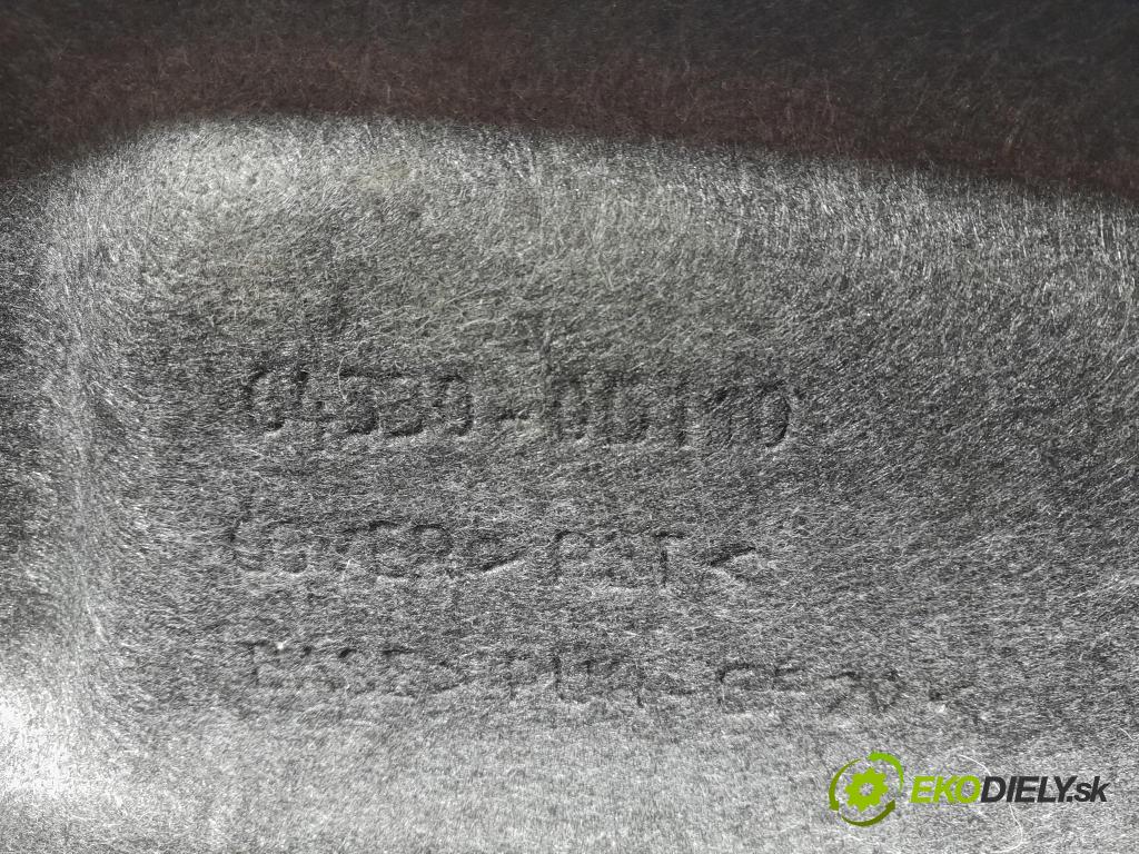 Toyota Yaris 2008 pláto kufr 64330-0D110