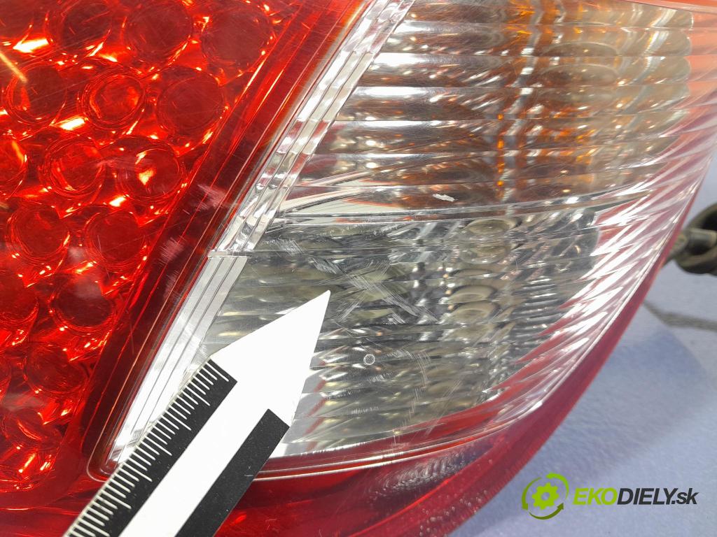 Kia Ceed 2009 svetlo / reflektor zad Prava: Vonkajsia: 92402-1H0