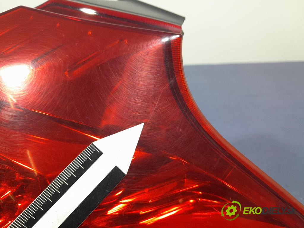 Kia Ceed 2009 svetlo / reflektor zad Prava: Vonkajsia: 92402-1H0