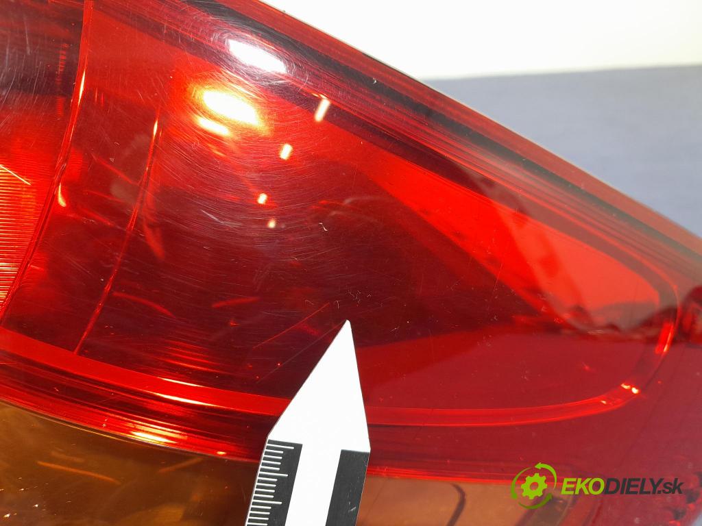 Suzuki Sx4 2009 svetlo / reflektor zad Prava: Vonkajsia: 220-16684