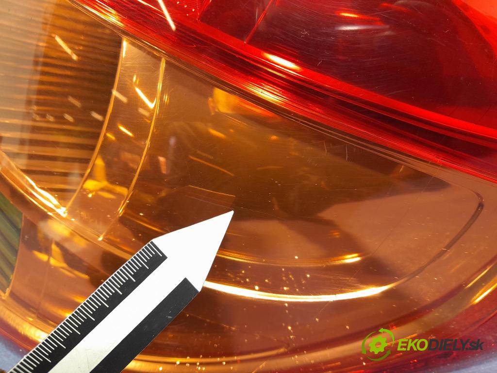 Suzuki Sx4 2009 svetlo / reflektor zad Prava: Vonkajsia: 220-16684