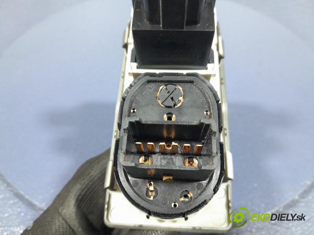 Kia Sorento 2004 prepínač