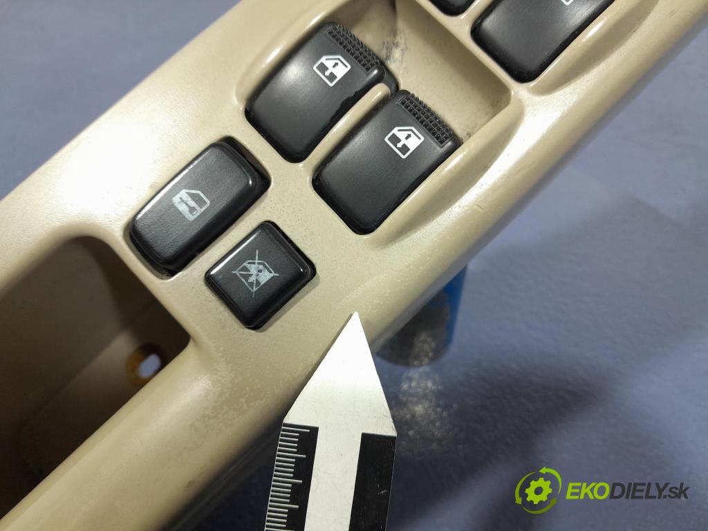 Kia Sorento 2004 prepínač Okná: 93570-3E200