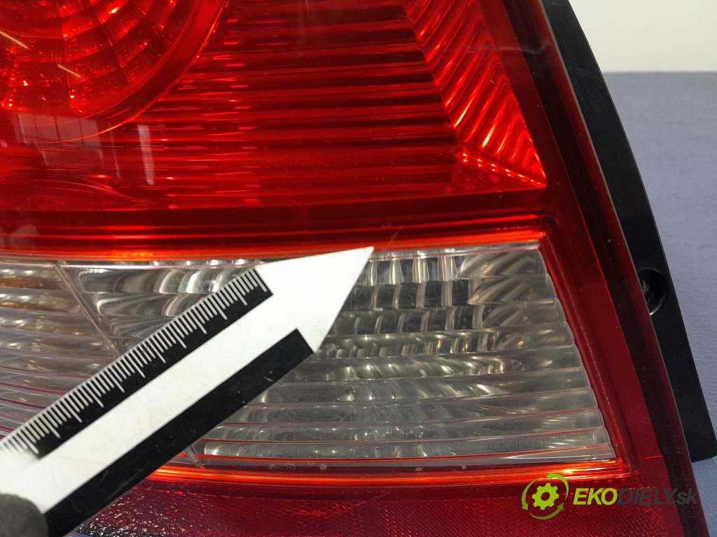 Kia Sorento 2004 světlo Zad: levá Mimo: