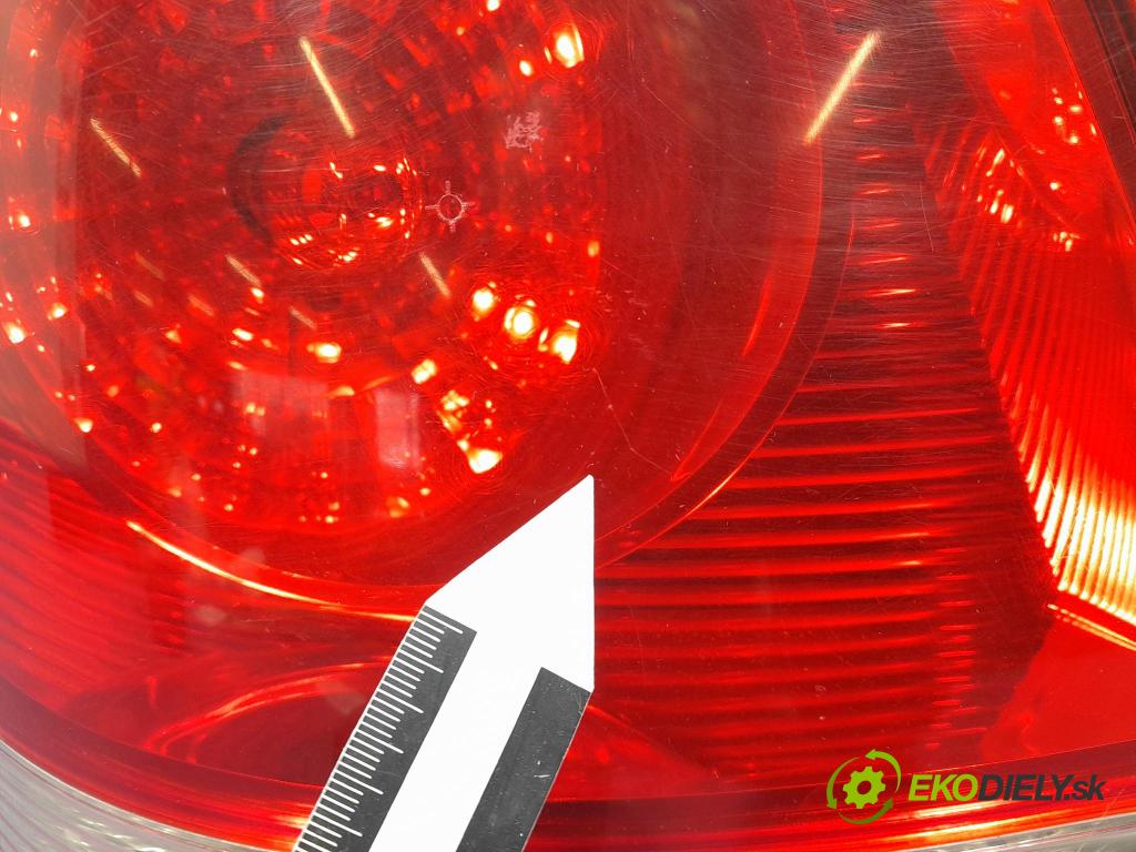 Kia Sorento 2004 světlo Zad: levá Mimo: