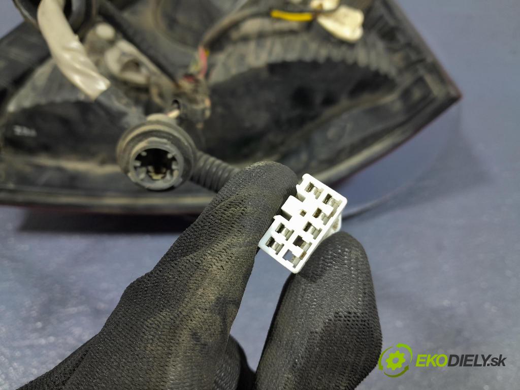 Kia Sorento 2004 světlo Zad: levá Mimo: 