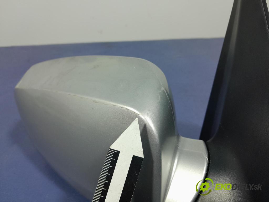 Kia Sorento 2004 zrkadlo pravé 015754
