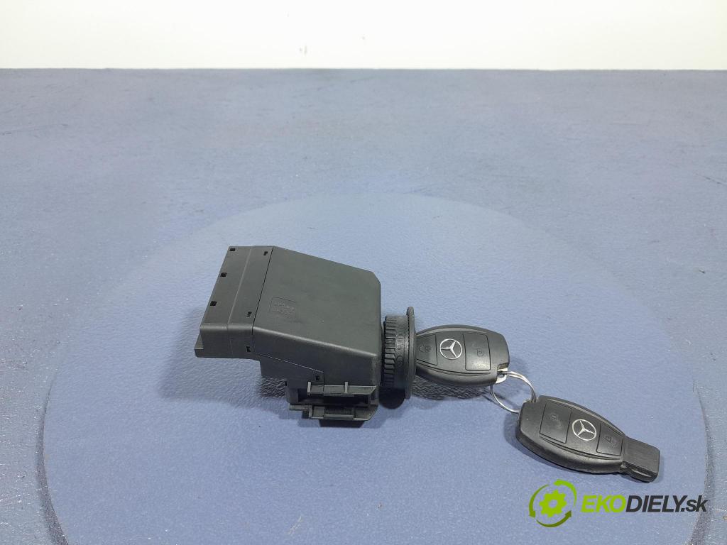 Mercedes Sprinter 2016 Spínač zapalování. A9069003303