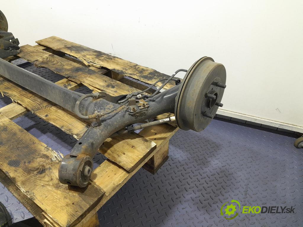 Toyota Yaris 2008 výztuha Pozastavenia: Zad: