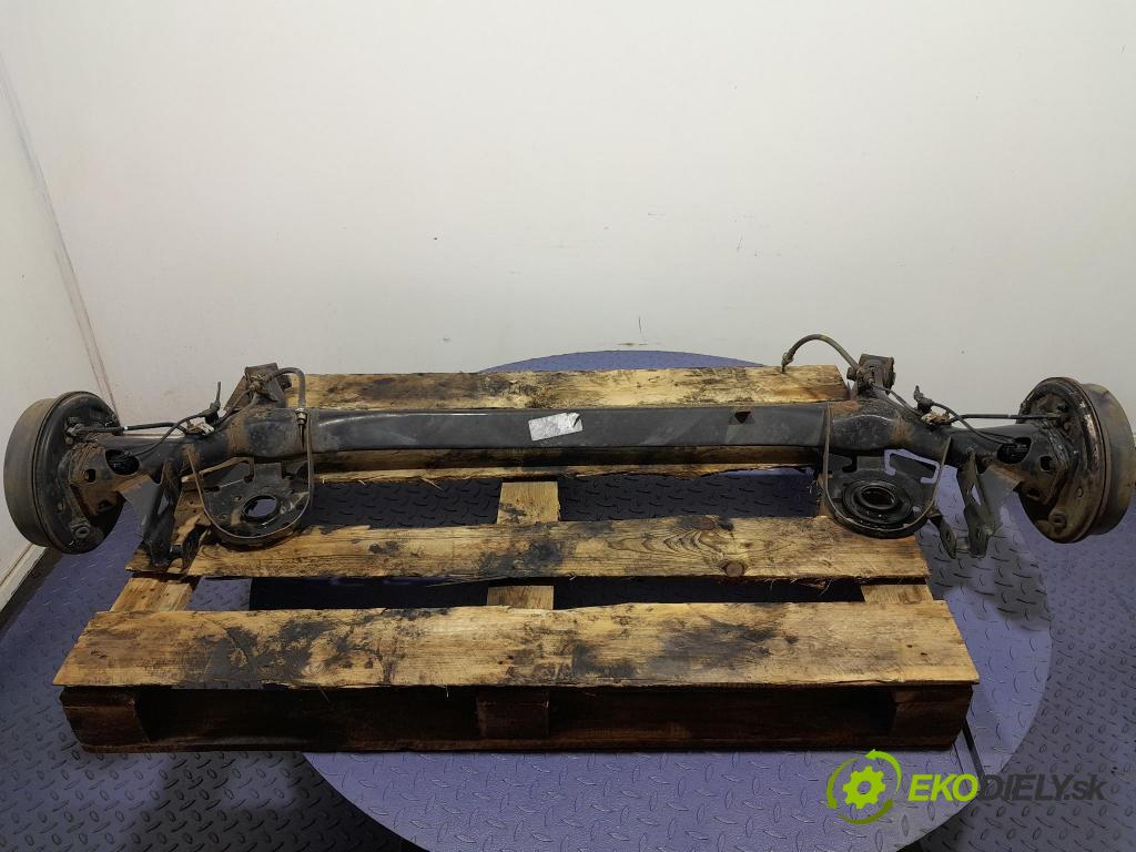 Toyota Yaris 2008 výztuha Pozastavenia: Zad: