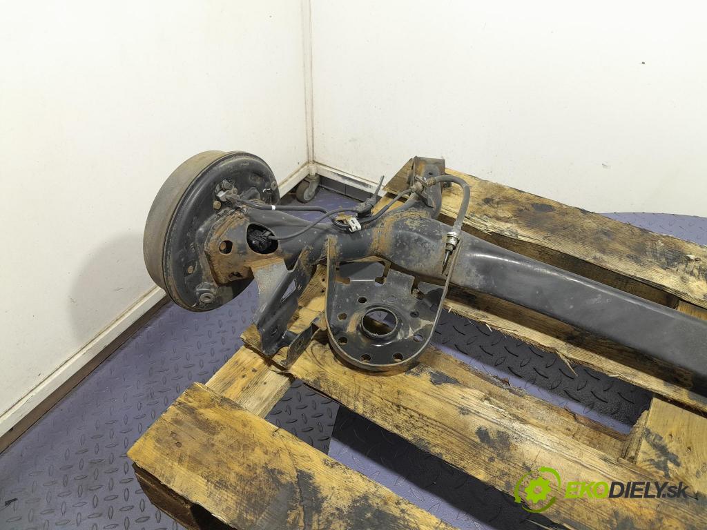 Toyota Yaris 2008 výztuha Pozastavenia: Zad: 