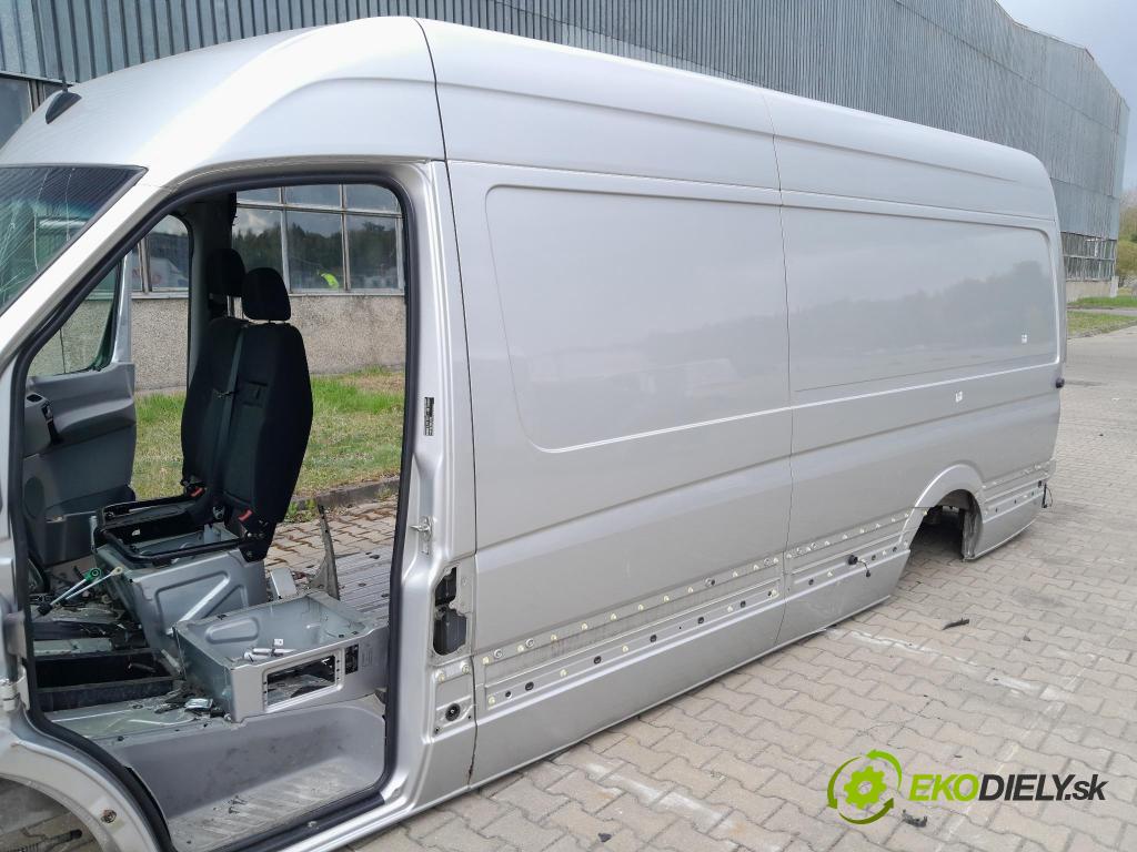 Mercedes Sprinter 2016 Strana: Vľavo: 