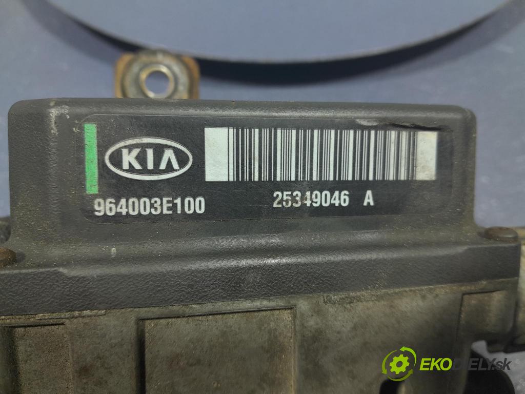 Kia Sorento 2004 riadiaca jednotka 964003E100