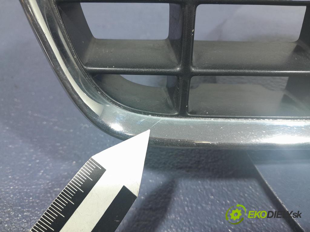 Volvo S60 2001 miežka / Gril: 9190740