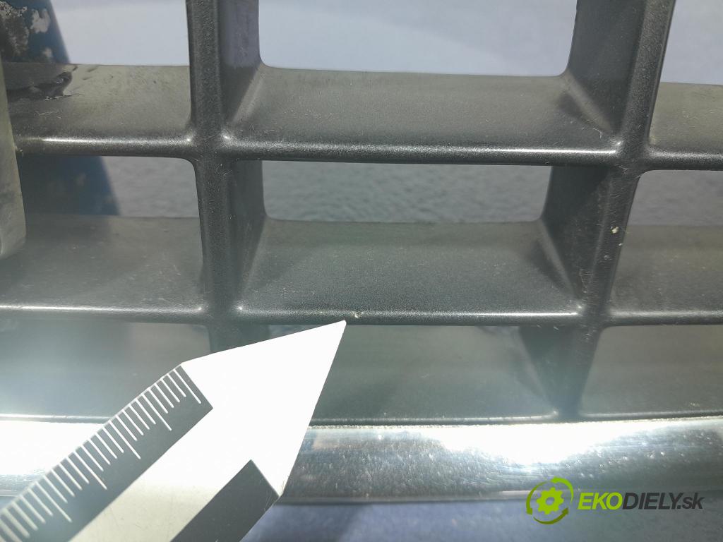 Volvo S60 2001 miežka / Gril: 9190740