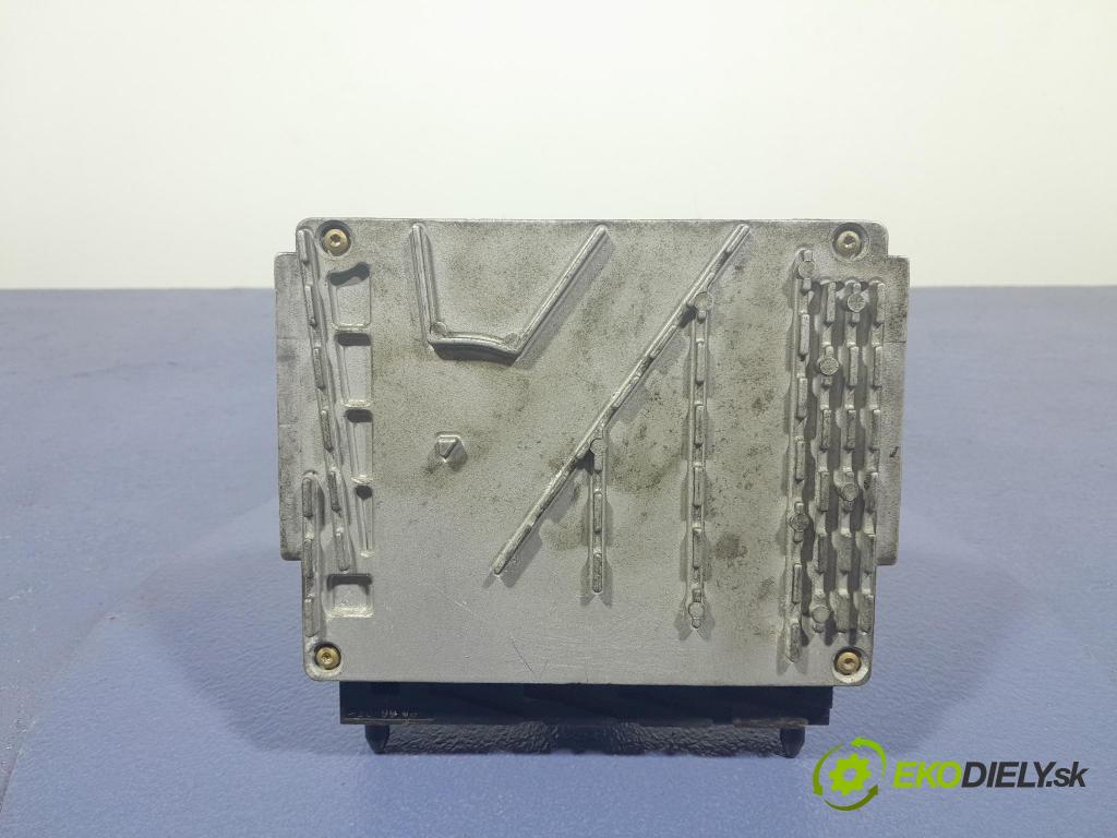 Volvo S60 2001 riadiaca jednotka Motor: 08667710A