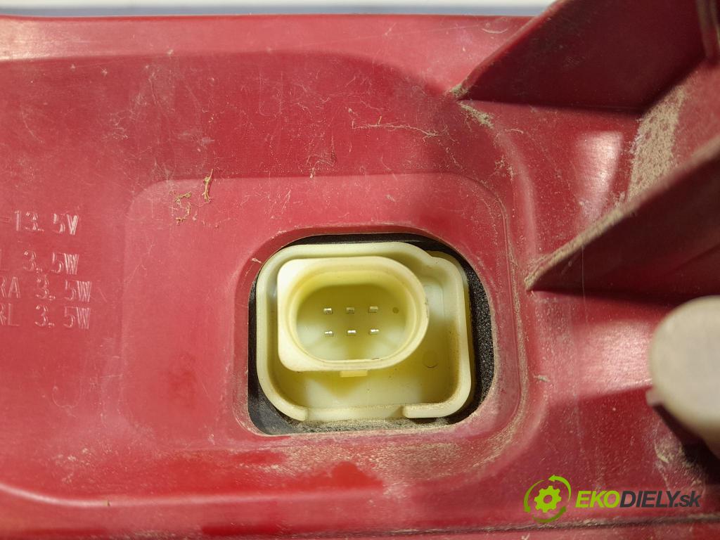 Audi A6 2011 svetlo / reflektor zad Prava: Vonkajsia: 4G9945096B