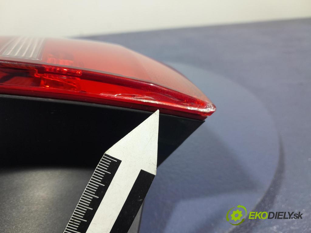 Audi A6 2011 svetlo / reflektor zad Prava: Vonkajsia: 4G9945096B
