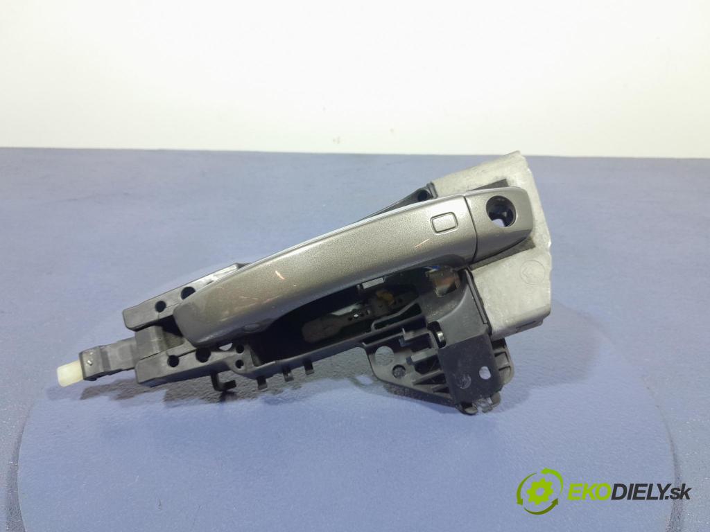 Audi A6 2011 rukoväť Predné ľavá