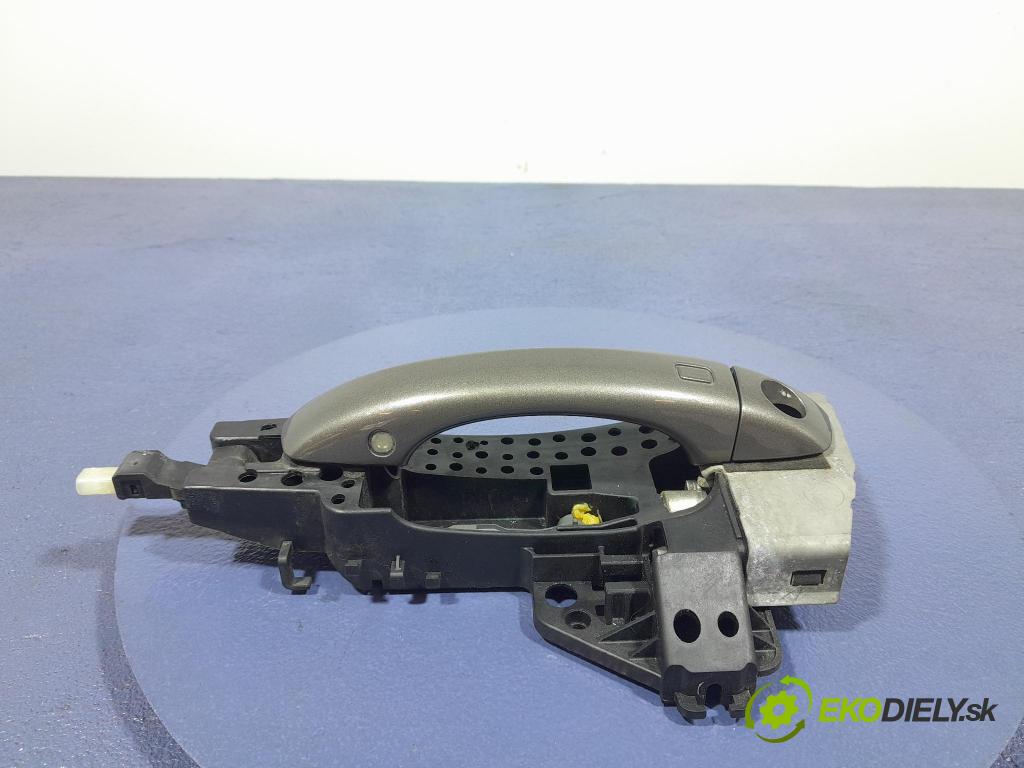 Audi A6 2011 rukoväť Predné ľavá