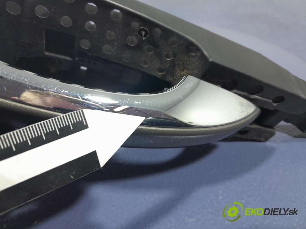 Audi A6 2011 rukoväť Predné Prava: