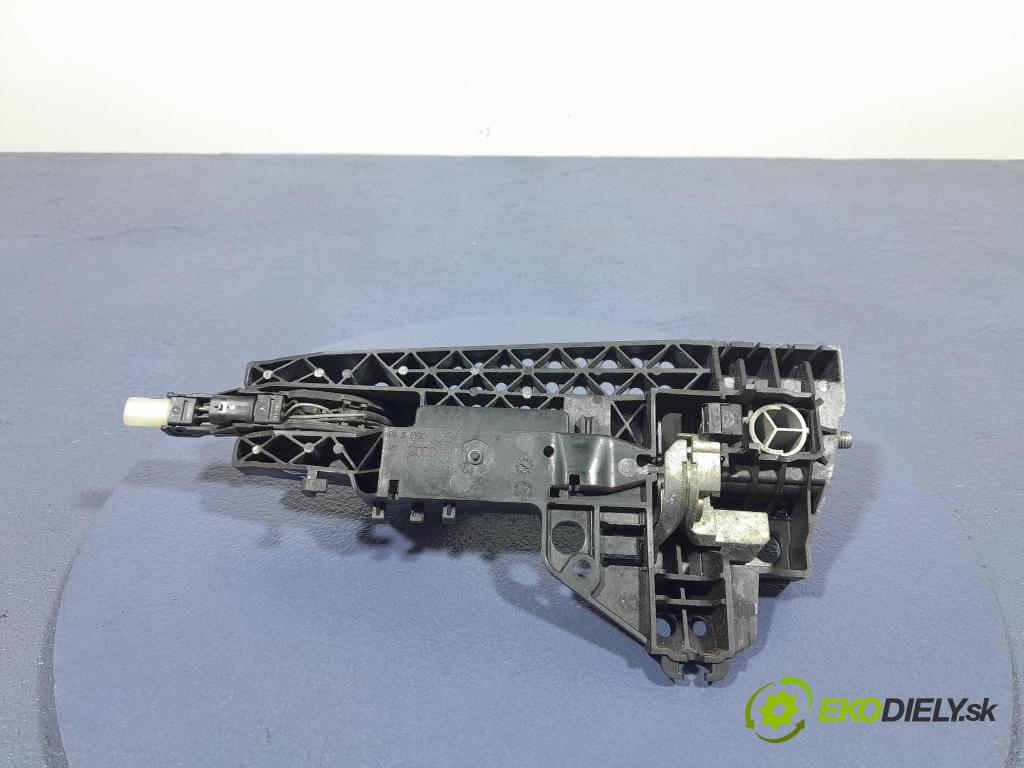 Audi A6 2011 rukoväť Predné Prava: