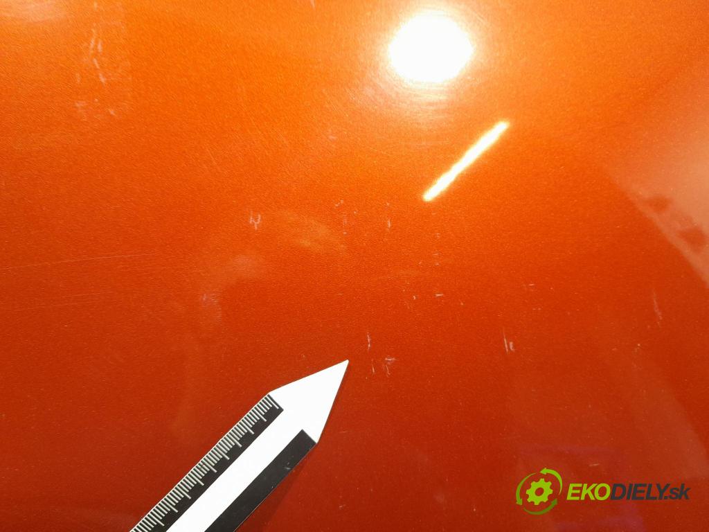 Suzuki Swift 2007 dvere Predné pravé