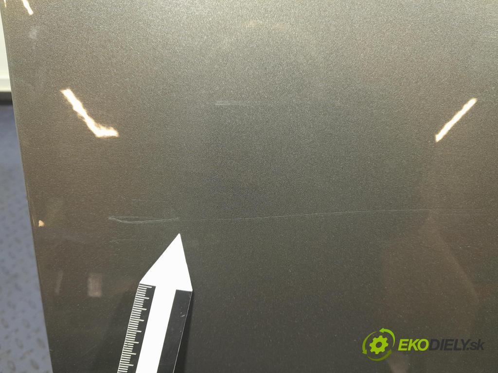 Audi A6 2011 dveře před prave