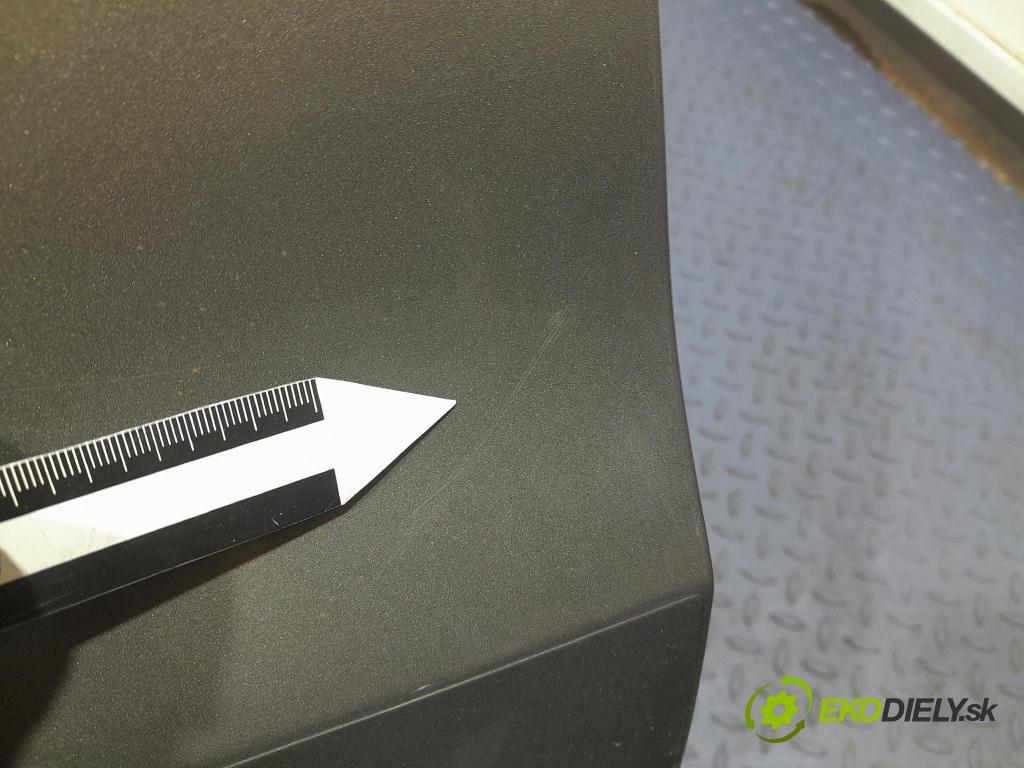 Audi A6 2011 dveře před prave