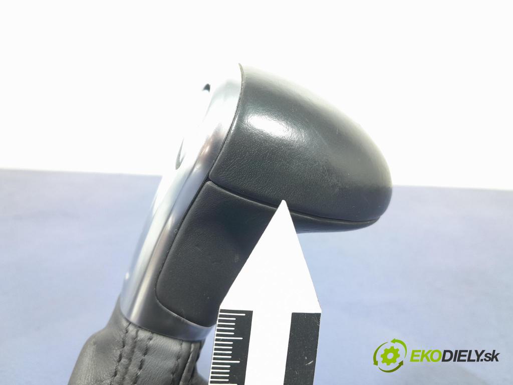 Audi A6 2011 Páka: Zmeny: 4G1713139R