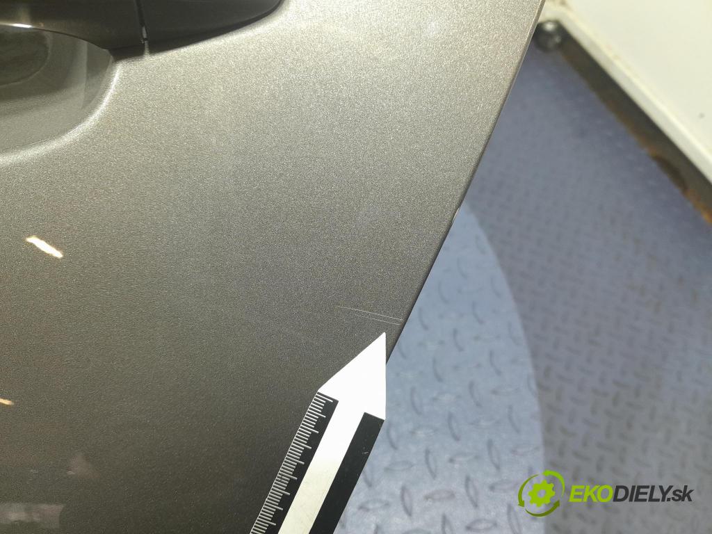 Audi A6 2011 dvere zad Vľavo: