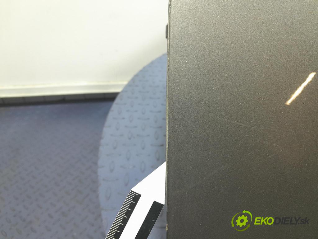 Audi A6 2011 dvere Predné Vľavo: