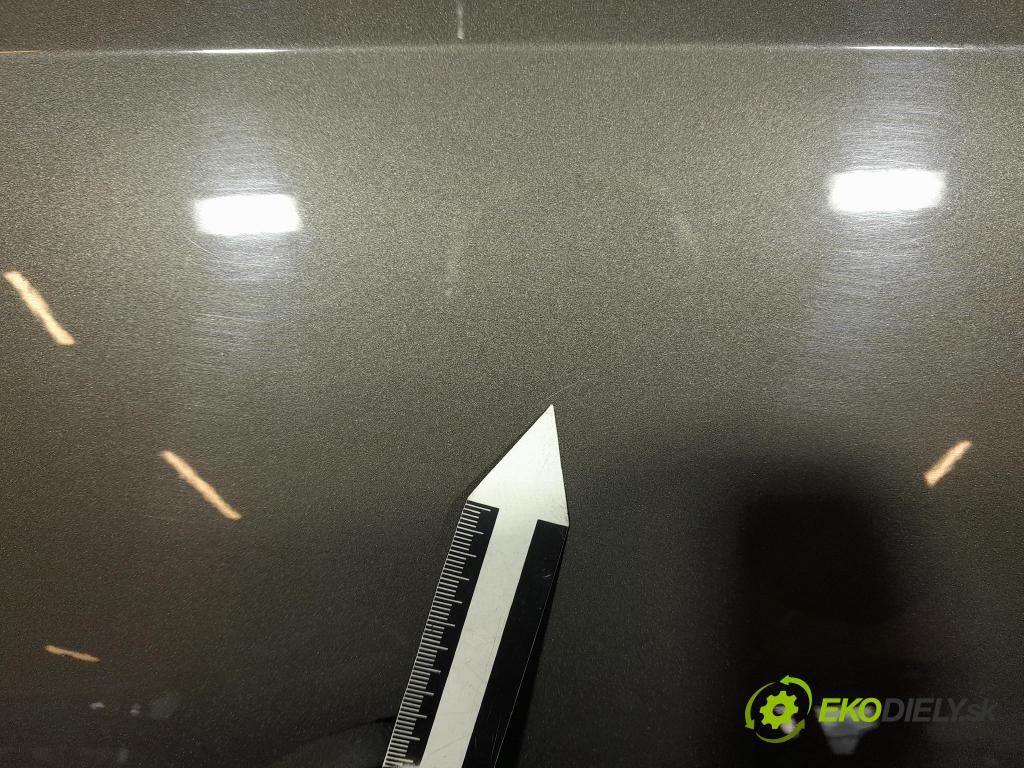 Audi A6 2011 dvere Predné Vľavo: