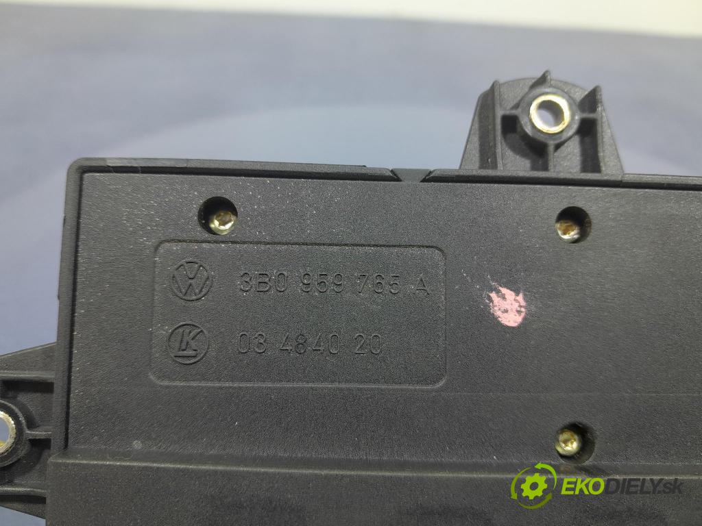 Seat Leon 2001 prepínač Foto: 3B0959765A